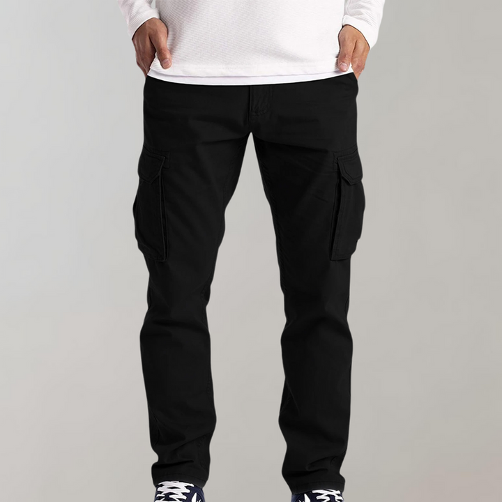 Modische Herren Cargo-Hose mit vielen Taschen für einen lässigen Casual-Look. Komfortabel & vielseitig.