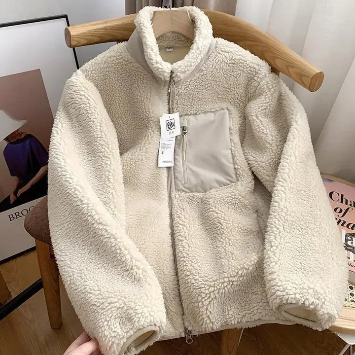 Warme Herren Winterjacke mit Stehkragen, ideal für Outdoor und Freizeit.