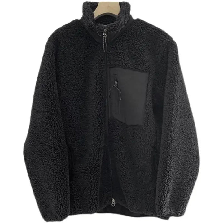 Vielseitige Herrenjacke für Herbst und Winter, lässig und funktional.
