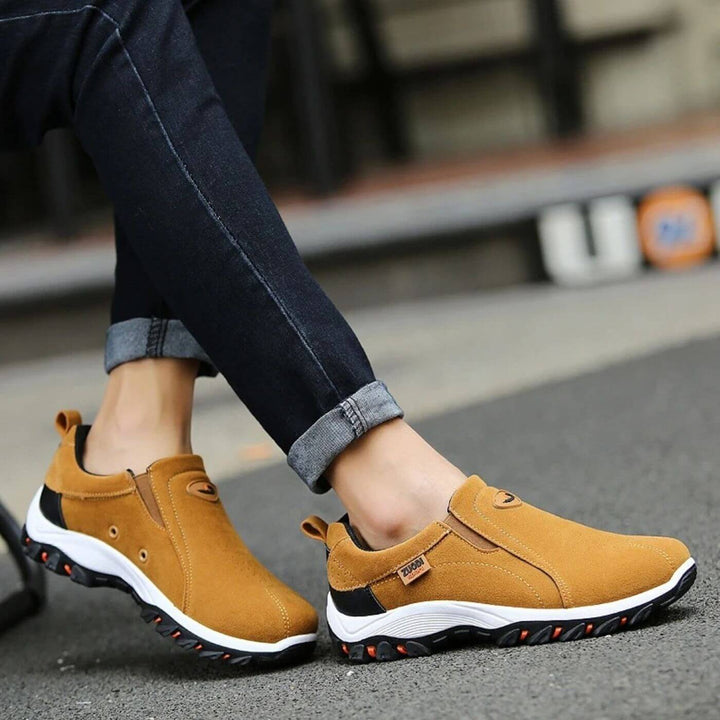 Ergonomische Herren Gesundheitsschuhe in Grau, bequeme Steppschuhe für langen Tragekomfort.