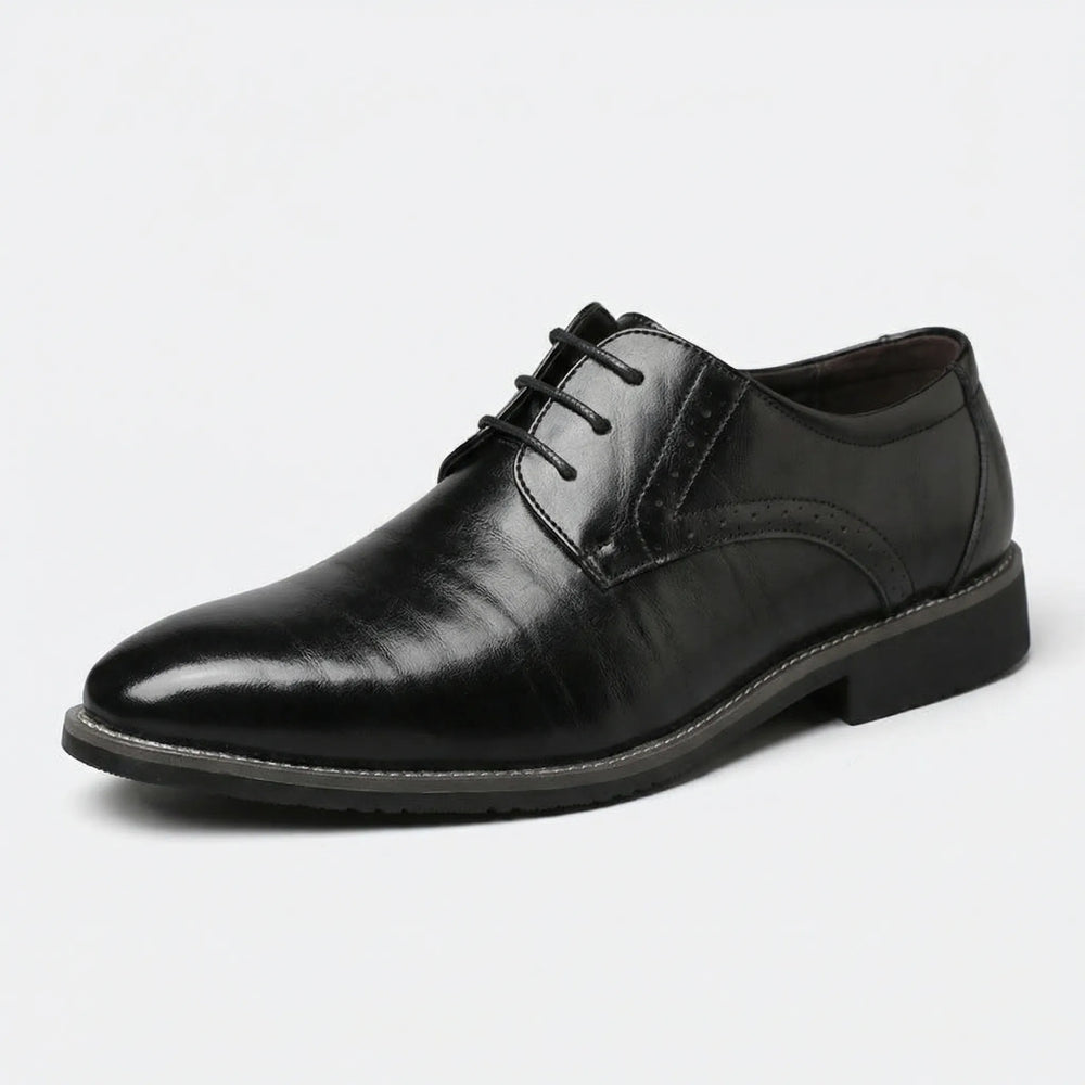 Stilvolle Derby Schnürschuhe für Herren, bequem & mit spitzer Zehe. Perfekt für Hochzeit & Freizeit.