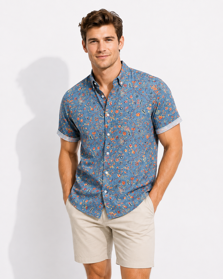 Elegantes Herren Sommerhemd, bequem für Freizeit und Business. Vielseitiges Kurzarmhemd für Männer.