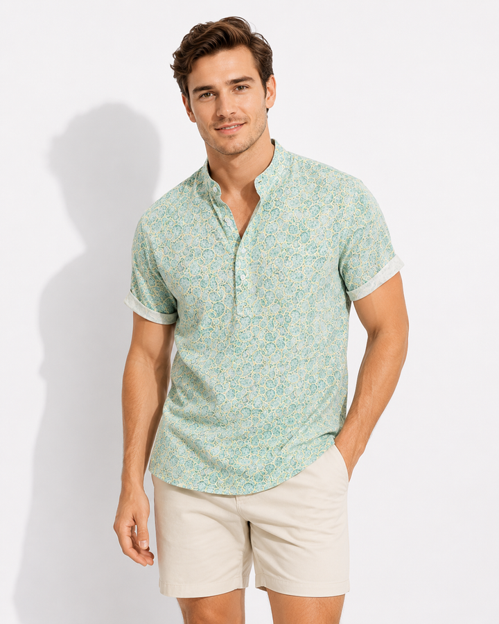 Stylisches Herren Sommerhemd, perfekt für legere Anlässe oder Business casual. Modernes Freizeithemd.