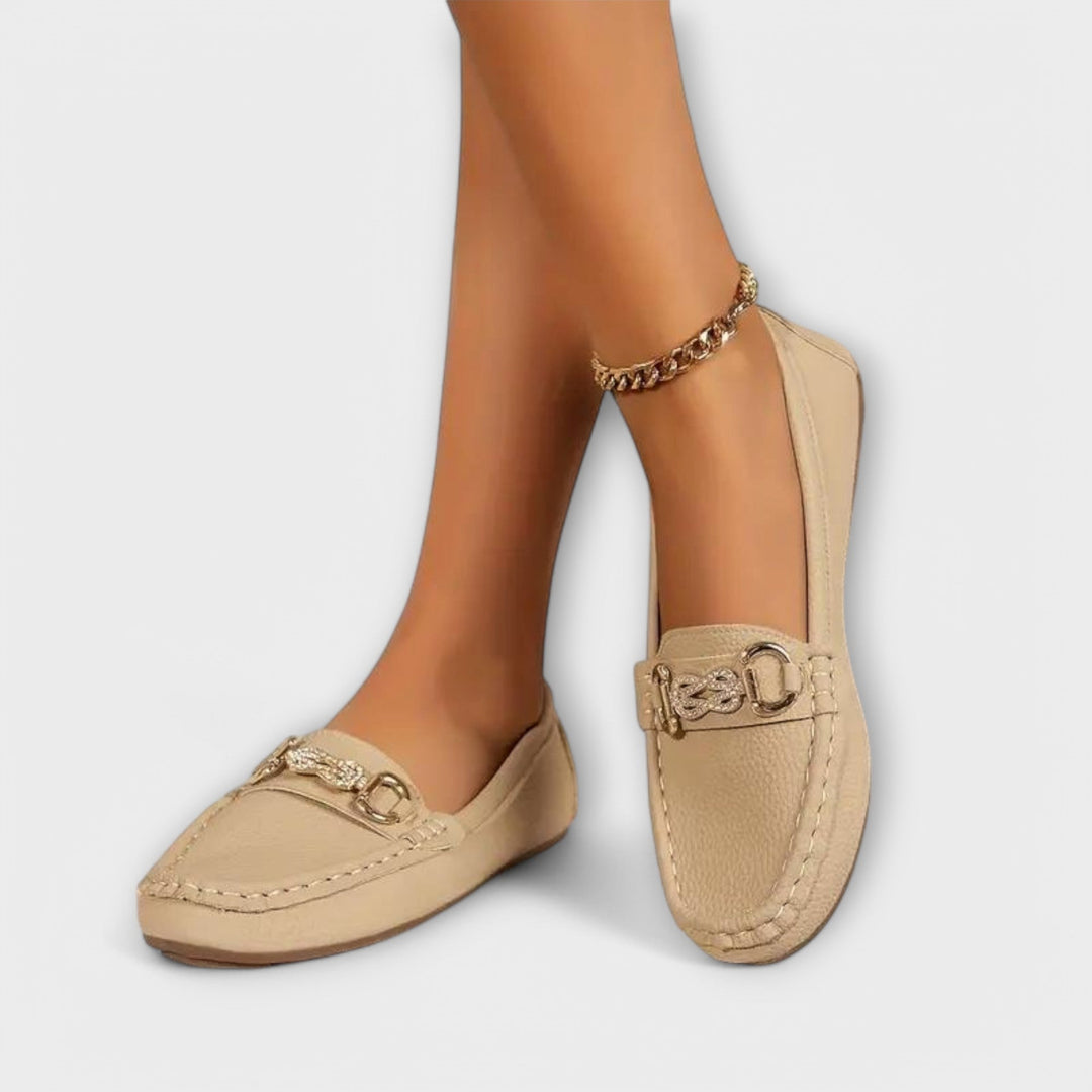 Zeitlose Damen Loafers für jeden Anlass. Bequeme Slip-On Schuhe, ideal für Frühling, Sommer und Herbst.