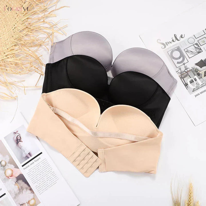 Vielseitiger Damen Trägerloser Push-up BH Elina, unsichtbar & nahtlos für Abendkleider & schulterfreie Tops.