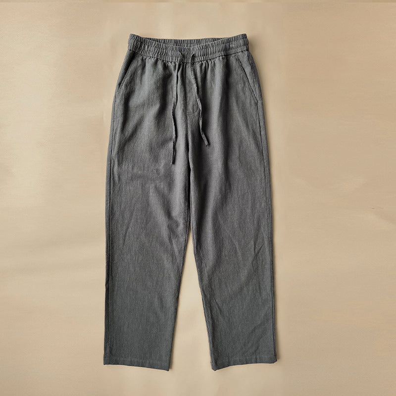 Stilvolle Herren Reisehose aus atmungsaktivem Leinen, perfekt für Komfort auf langen Fahrten oder im Urlaub.