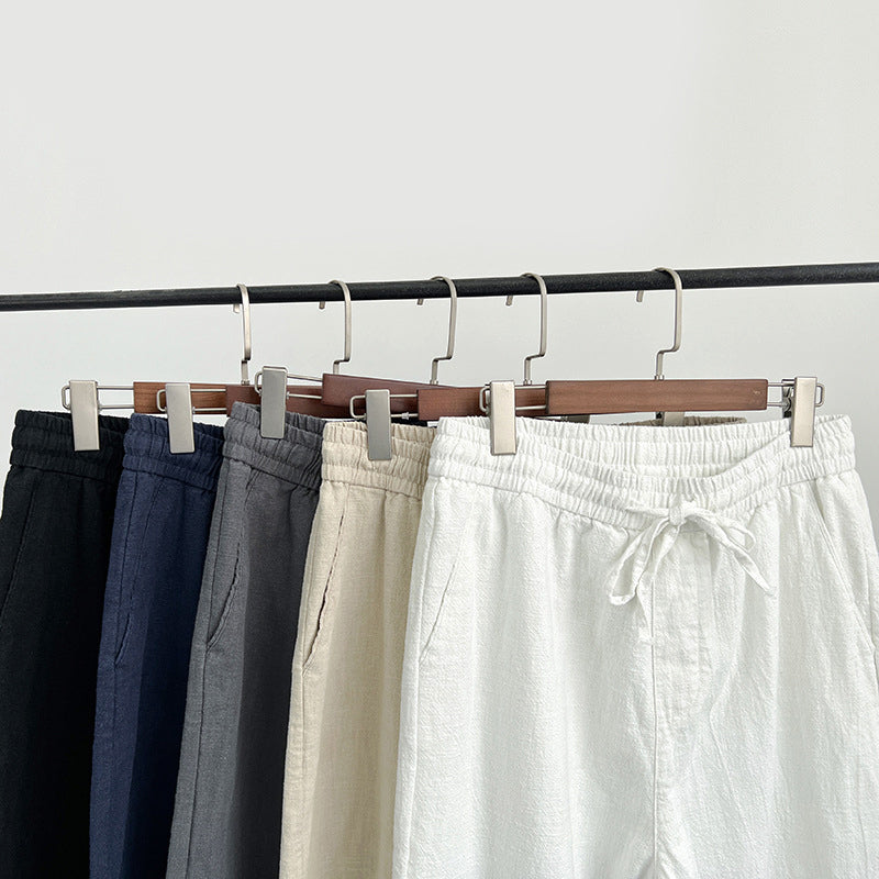 Bequeme Herren Sommerhose aus Leinenstoff, luftig und stylish für Freizeit, Strand und Reisen.