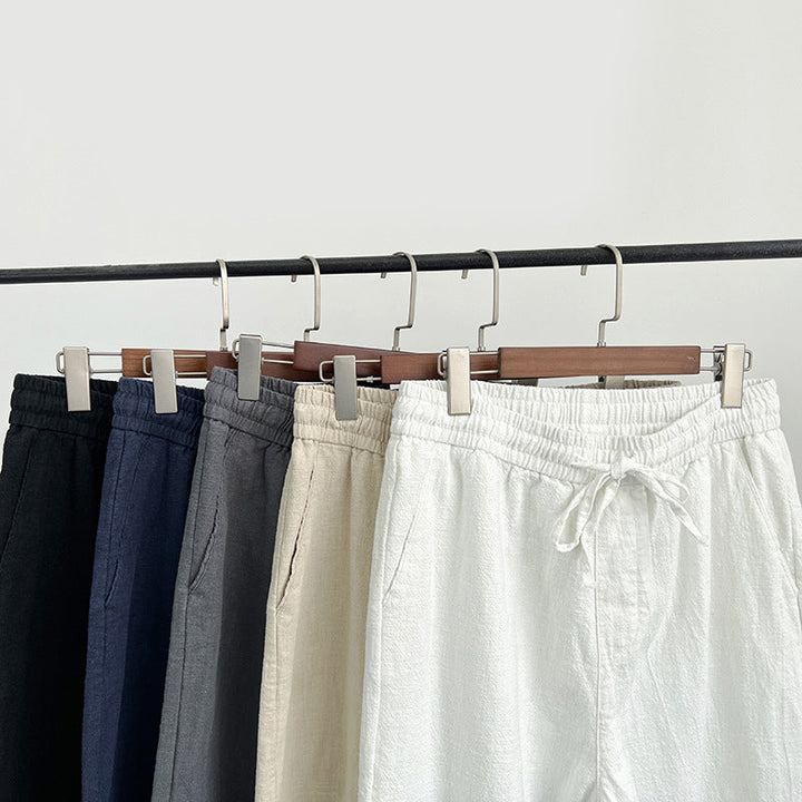 Bequeme Herren Sommerhose aus Leinenstoff, luftig und stylish für Freizeit, Strand und Reisen.