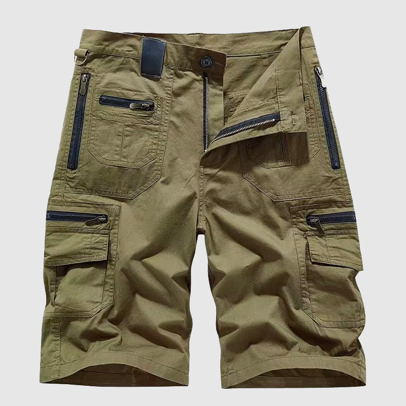 Bequeme Herren Outdoor Cargo Shorts für Sommer, flexibel und robust, mit praktischen Seitentaschen.