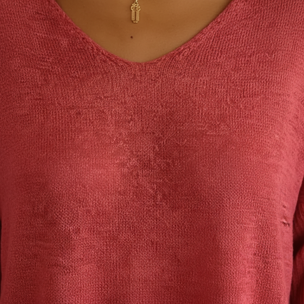 Elegantes Damen V-Ausschnitt Top Sapphira, atmungsaktiv & bequem, für vielseitige Frühlings- und Sommerlooks.