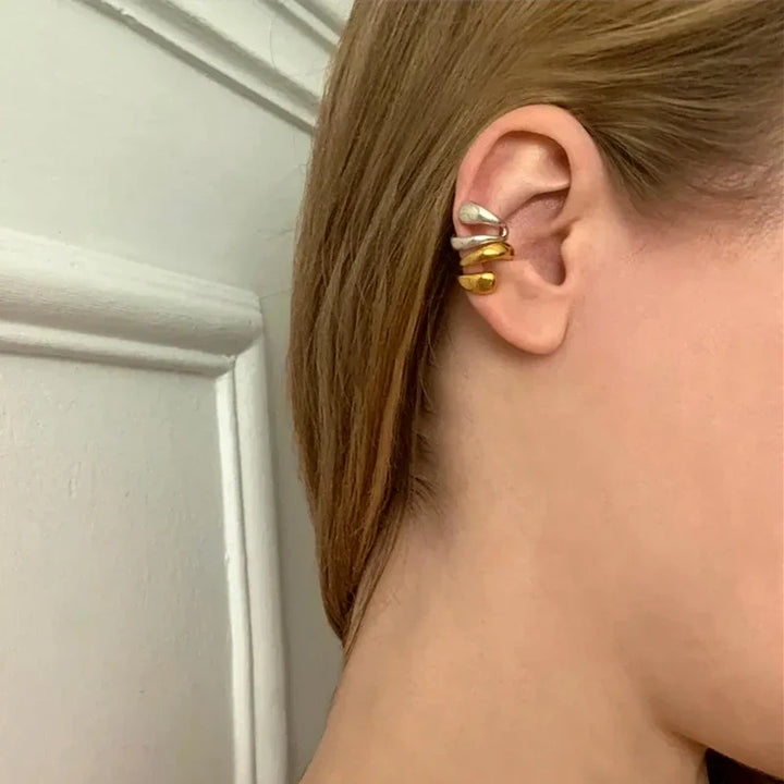 Goldene Ohrmanschette, geometrisch, Damen Ohrringe, luxuriös & piercingfrei, für Stilbewusste.