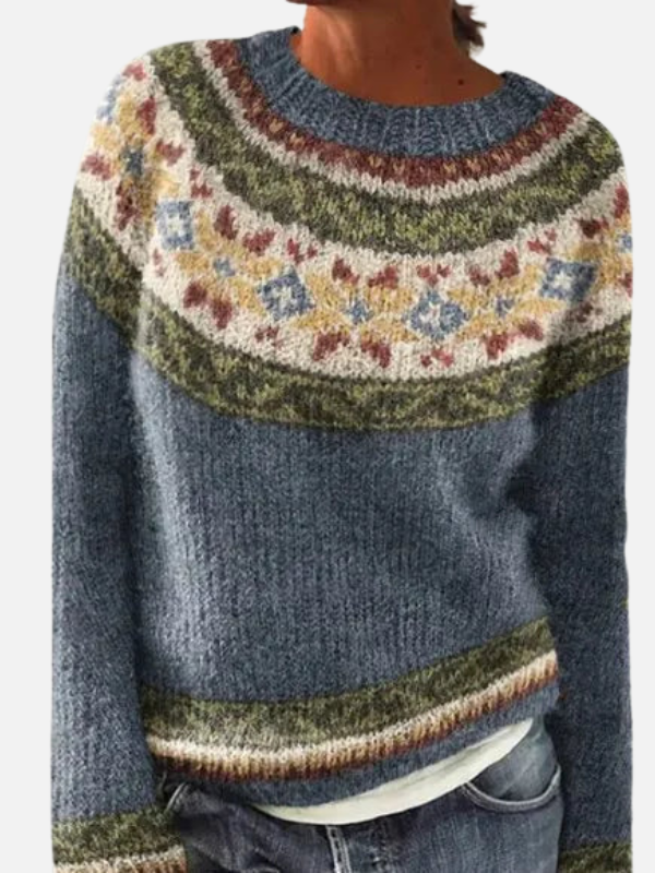 Warmer Damen Strickpullover mit farbenfrohem Muster und Rundhals. Ideale Winterkleidung.