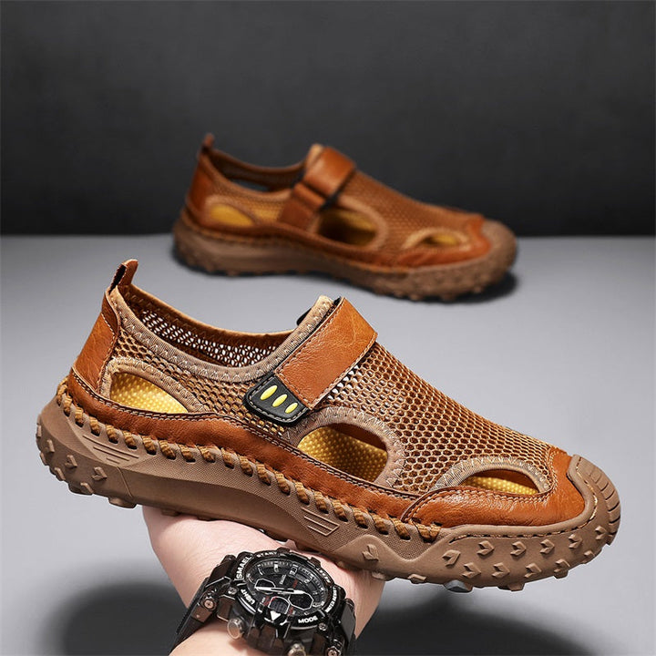 Herren Slip-On Sandalen mit geschlossener Spitze für Komfort & Schutz. Ideal für Freizeit & Outdoor.