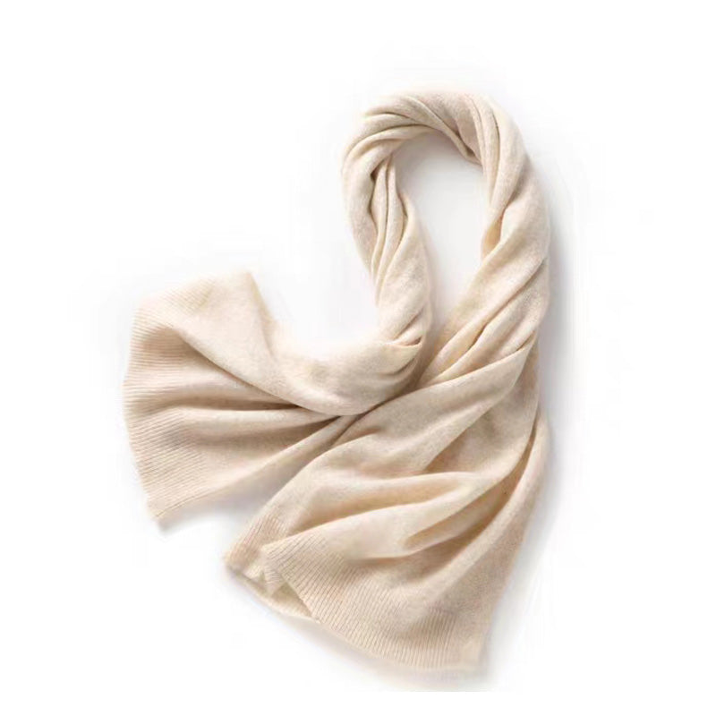 Moderner Damen Schal, sehr weich und warm, ein vielseitiges Herbst/Winter Accessoire.