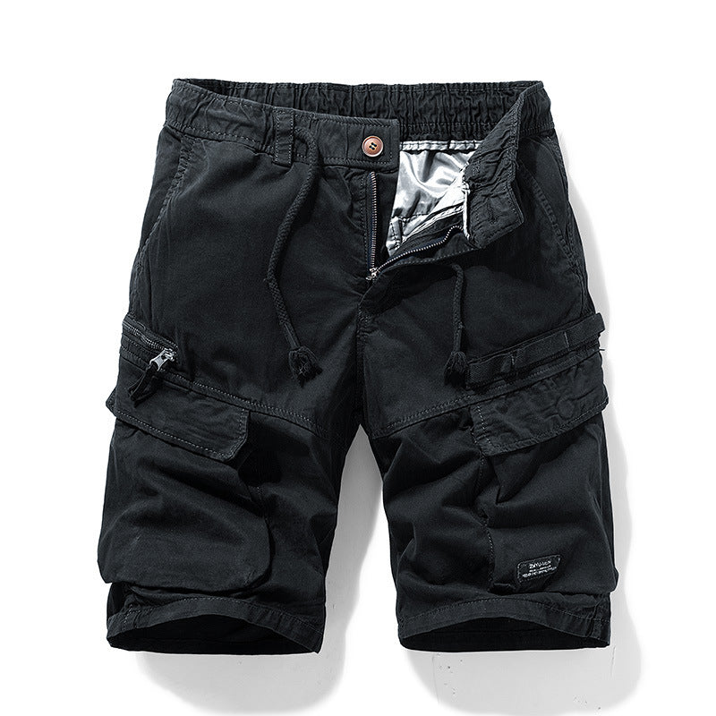 Detailansicht der Herren Cargoshorts mit Kordelzugbund. Bequeme Freizeithosen für den modernen Mann im Alltag.