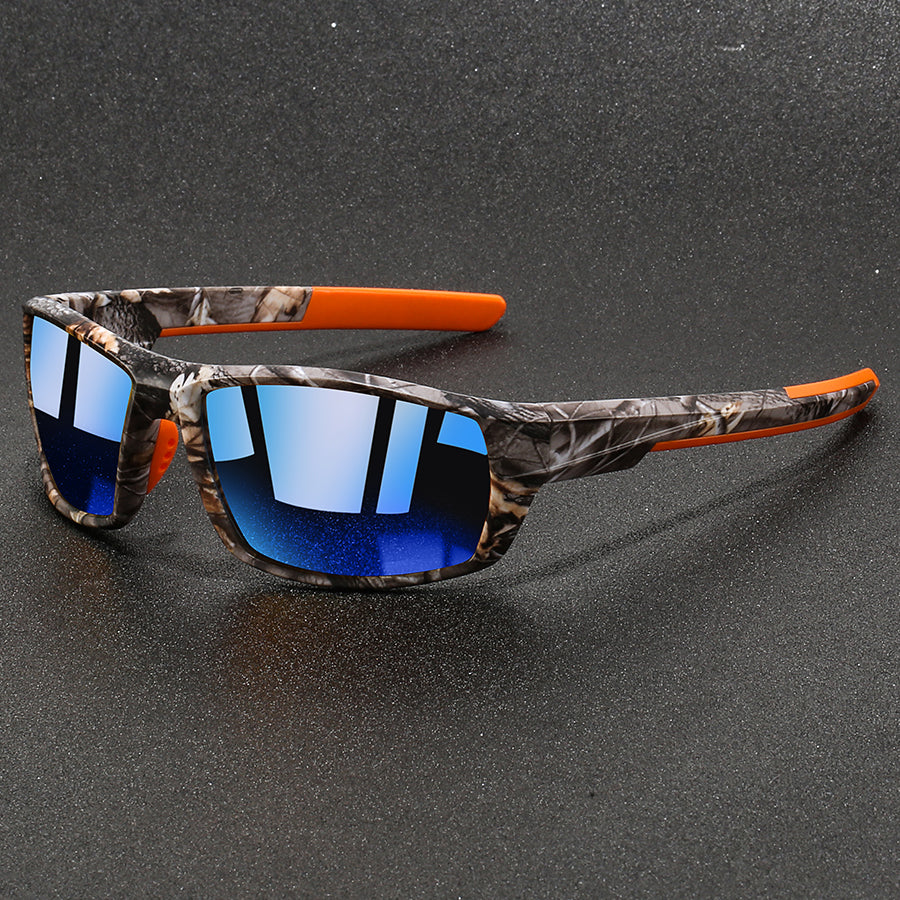 Stylische Camouflage Herren Sportsonnenbrille mit polarisierten Gläsern. Perfekt für Outdoor & Sport.