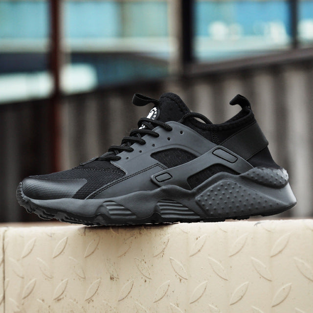 Atmungsaktive Damen Sneaker Isla, ideal für Sommer, mit einzigartigem Huarache-Design.