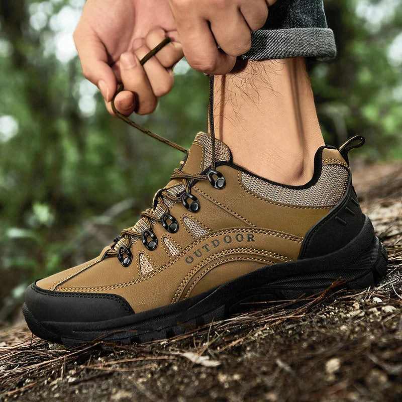 Leichte Herren Terrain Wanderschuhe für agile Bewegung & Komfort auf anspruchsvollen Wanderwegen.