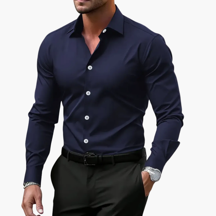 Vielseitiges Herren Slim-Fit Hemd, ideal als Business- oder Freizeit Hemd. Smart Casual für Männer Mode.
