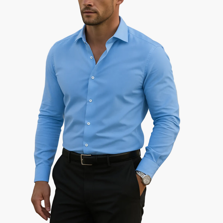 Enganliegendes Herren Slim-Fit Hemd, klassisch elegant, für den modernen Mann im Business-Look. Maskulin.