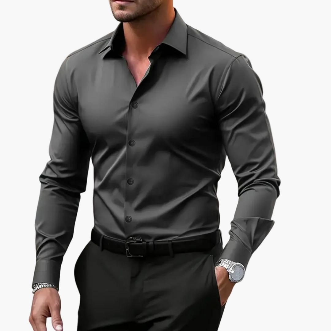 Herren Slim-Fit Hemd, klassisch elegant für maskuline Passform. Ideal für Business & Freizeit Looks.