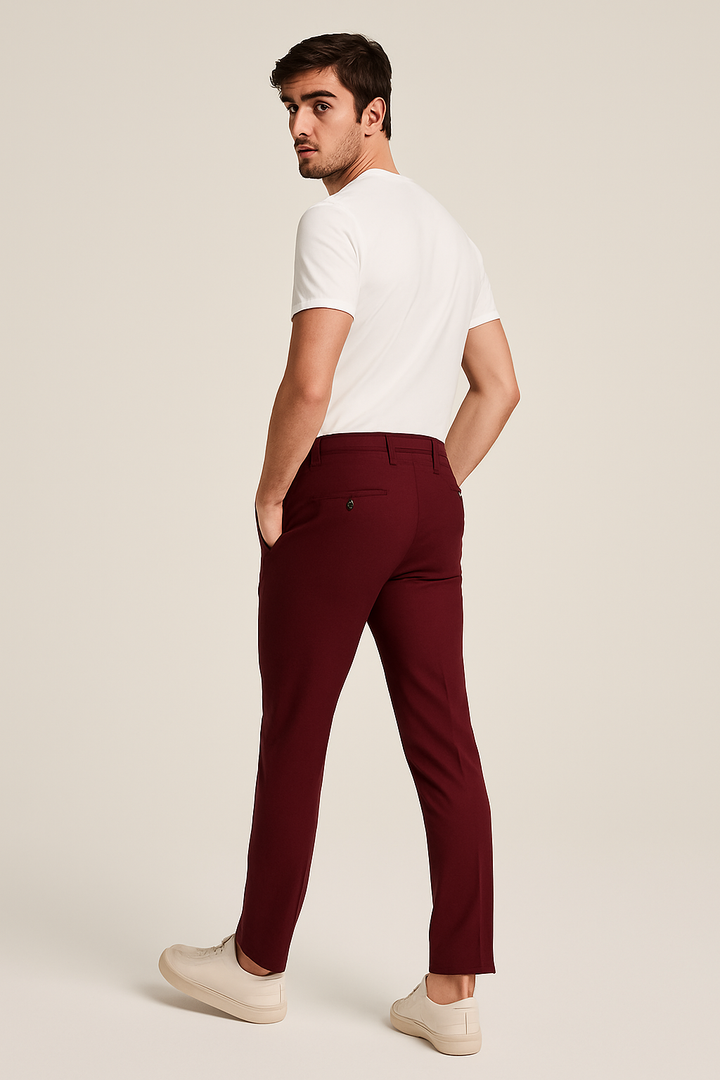 Klassische Herrenhose im Slim Fit, Flat Front Design, perfekt für professionelle Bürokleidung.