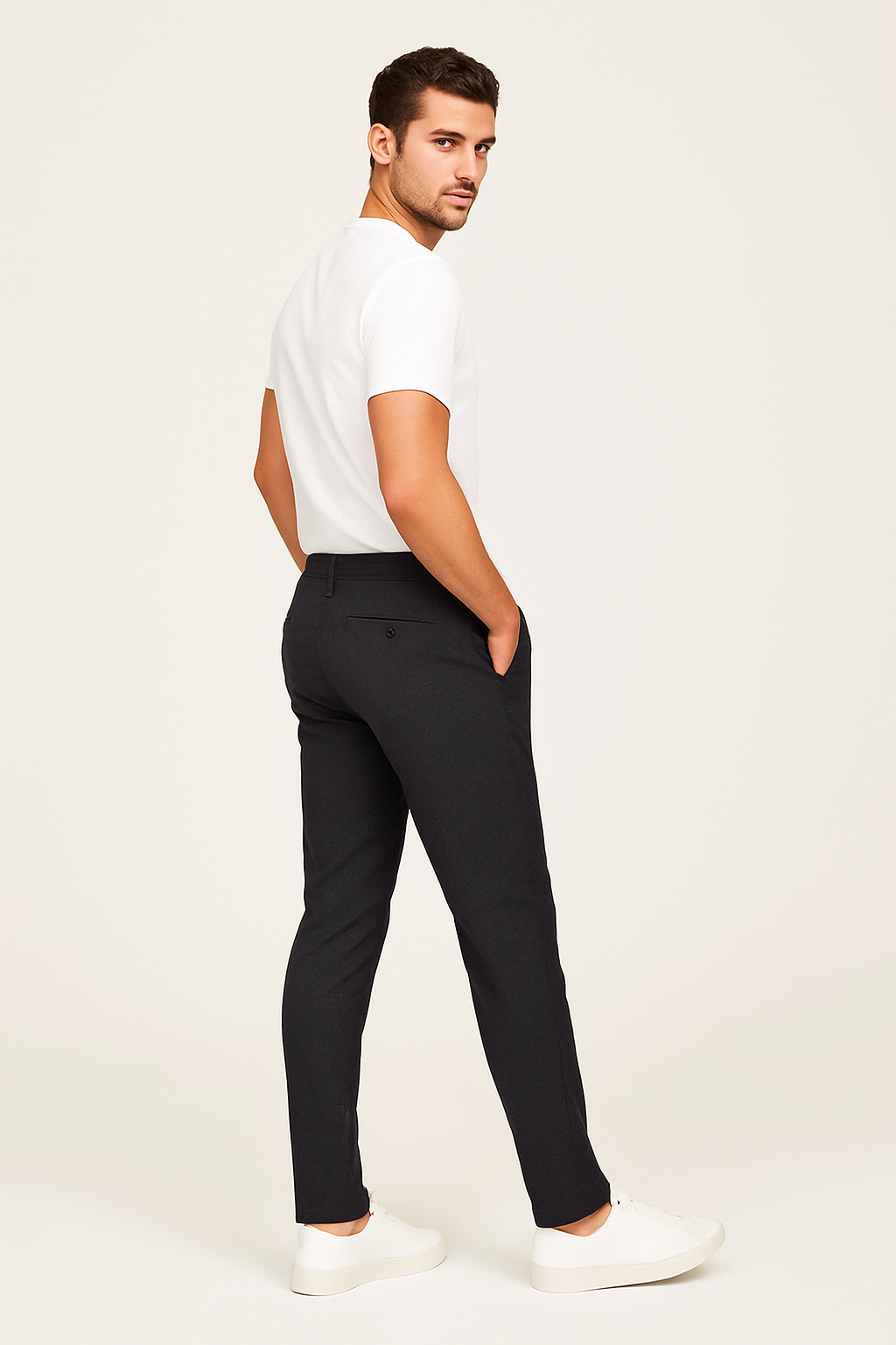Elegante Anzughose für Herren, schmal geschnitten, bietet Komfort und Stil im Business-Alltag.