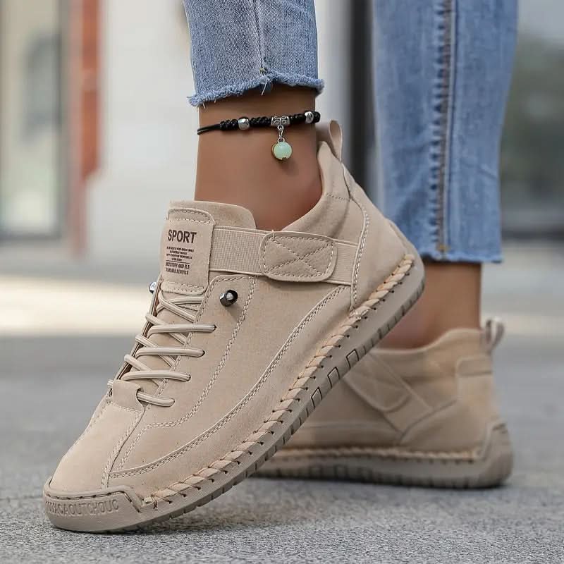 Damen Orthopädische Komfort-Sneaker aus Weichleder. Stilvoller Slip-on Freizeitschuh für gesunde Füße & Alltag.