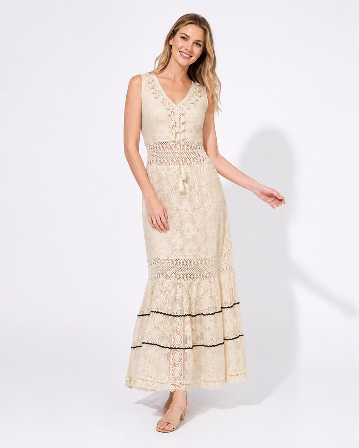 Bequemes Damen Sommerkleid im Boho-Stil, fließend und elegant für Urlaub oder entspannte Tage.