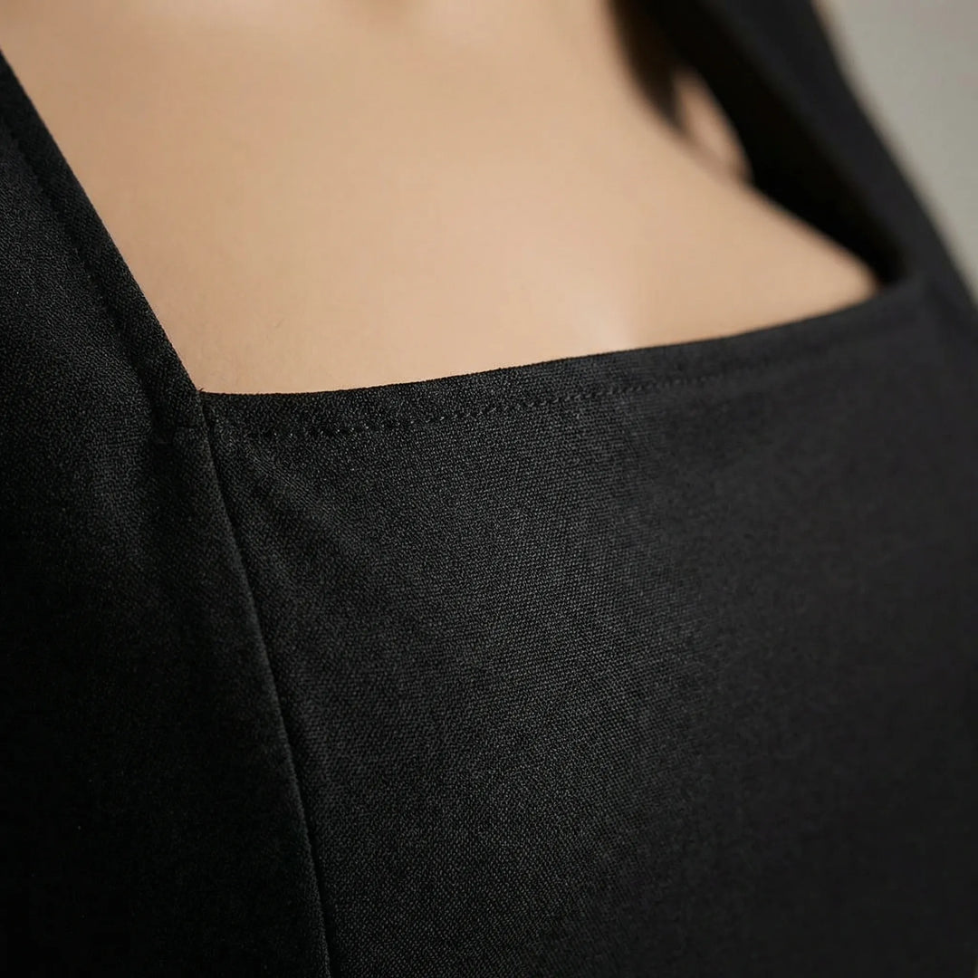 Bequemes Damen Midi Freizeitkleid mit hoher Taille und tailliertem Schnitt. Ideal für den Alltag.