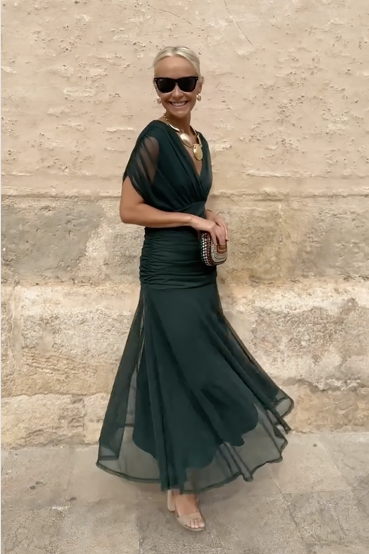 Anlasskleid Damen in Maxi-Länge, stilvoll und elegant, perfekt für Abendveranstaltungen das ganze Jahr.