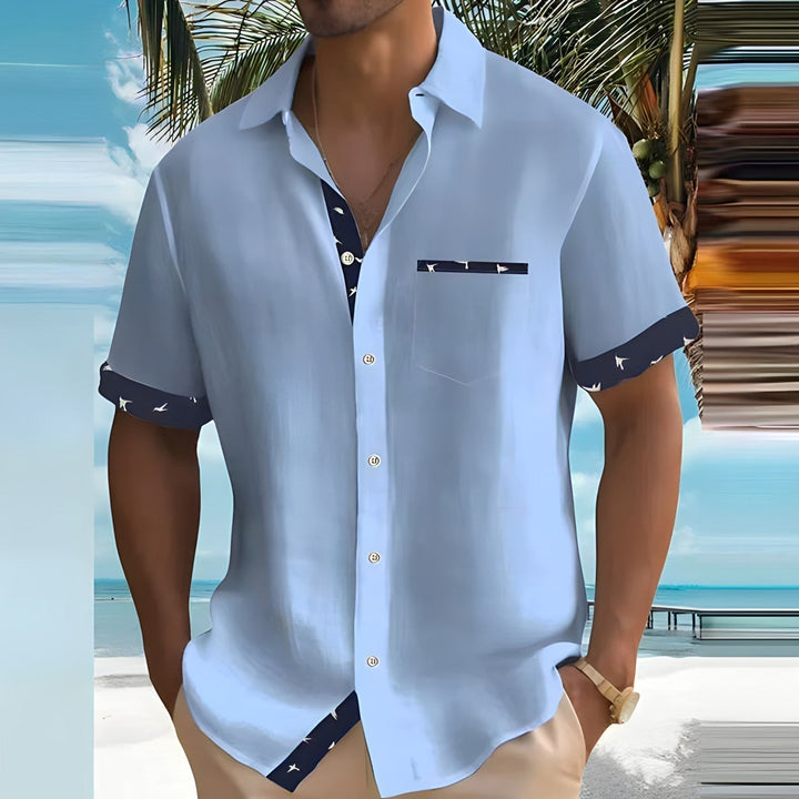 Vielseitiges Herren Kurzarmhemd für den Sommer, luftig und bequem, ideal für Freizeit und warme Tage.