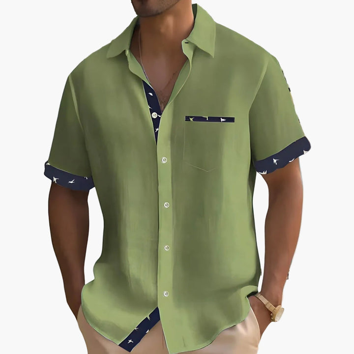 Trendiges Herren Sommerhemd mit kurzen Ärmeln, ideal für Streetwear und entspannte Urlaubstage. Modern und vielseitig.