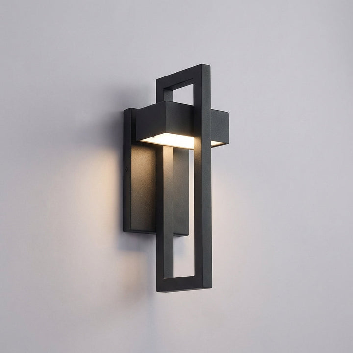 Schlanke, moderne LumaVell LED-Wandlampe für außen, bietet helle und stilvolle Beleuchtung für Ihren Garten.
