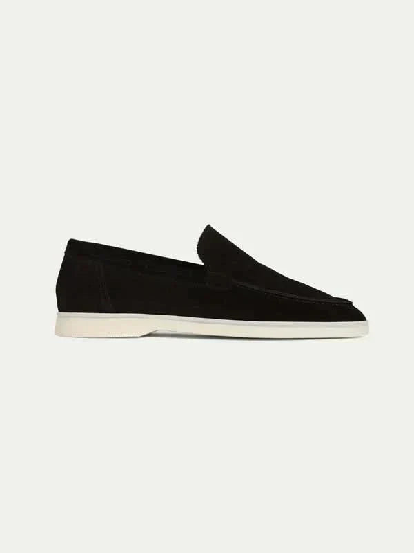 Schwarze klassische Herren-Loafer aus Leder, elegant und bequem für Business & Freizeit.