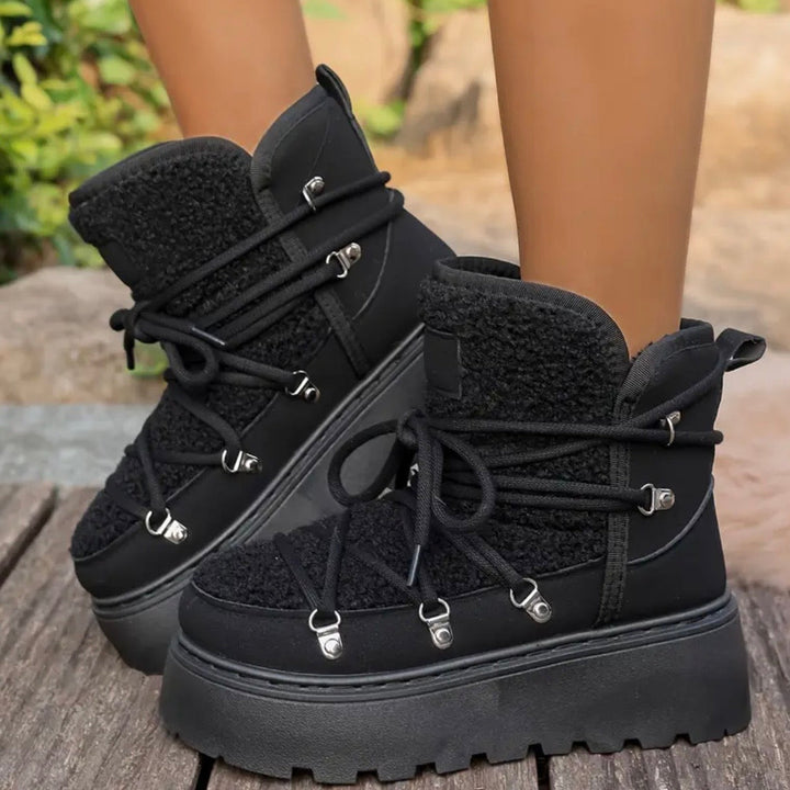 Herbst/Winter Damen Schnürstiefel, braun, mit bequemem Plateau. Rutschfeste Sohle für Outdoor.