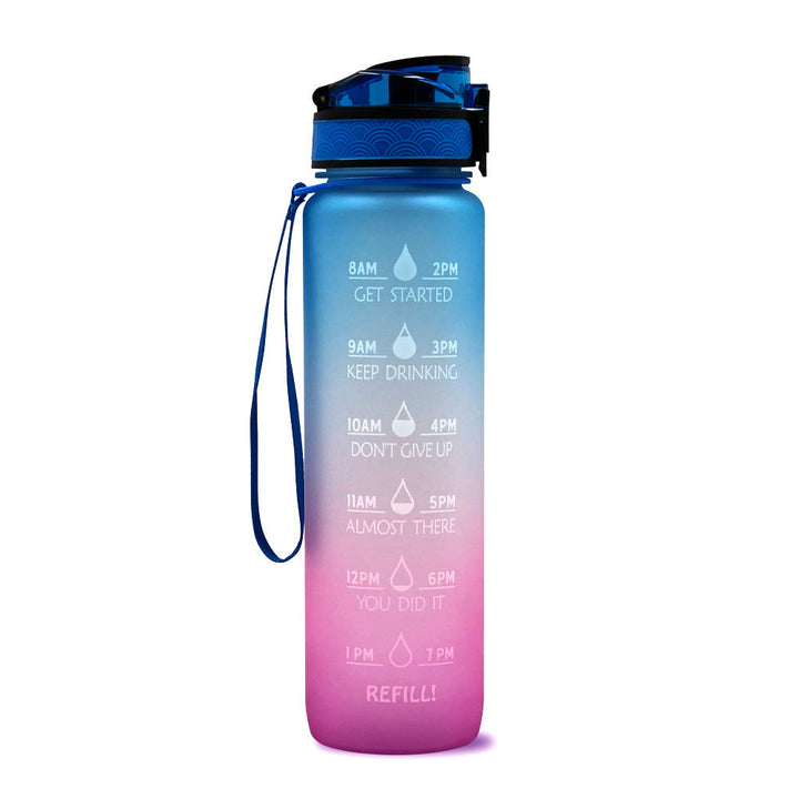 Handliche Tritan Trinkflasche 1L mit Trageschlaufe, Zeitleiste & Motivations-Sprüchen für den aktiven Lebensstil.