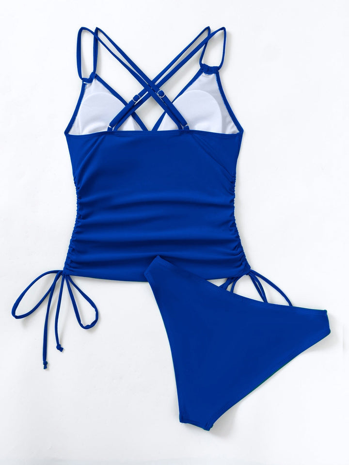 Sommerlicher Damen Tankini mit V-Ausschnitt, Kreuzträgern, bequemer Swimsuit für Strandtage.