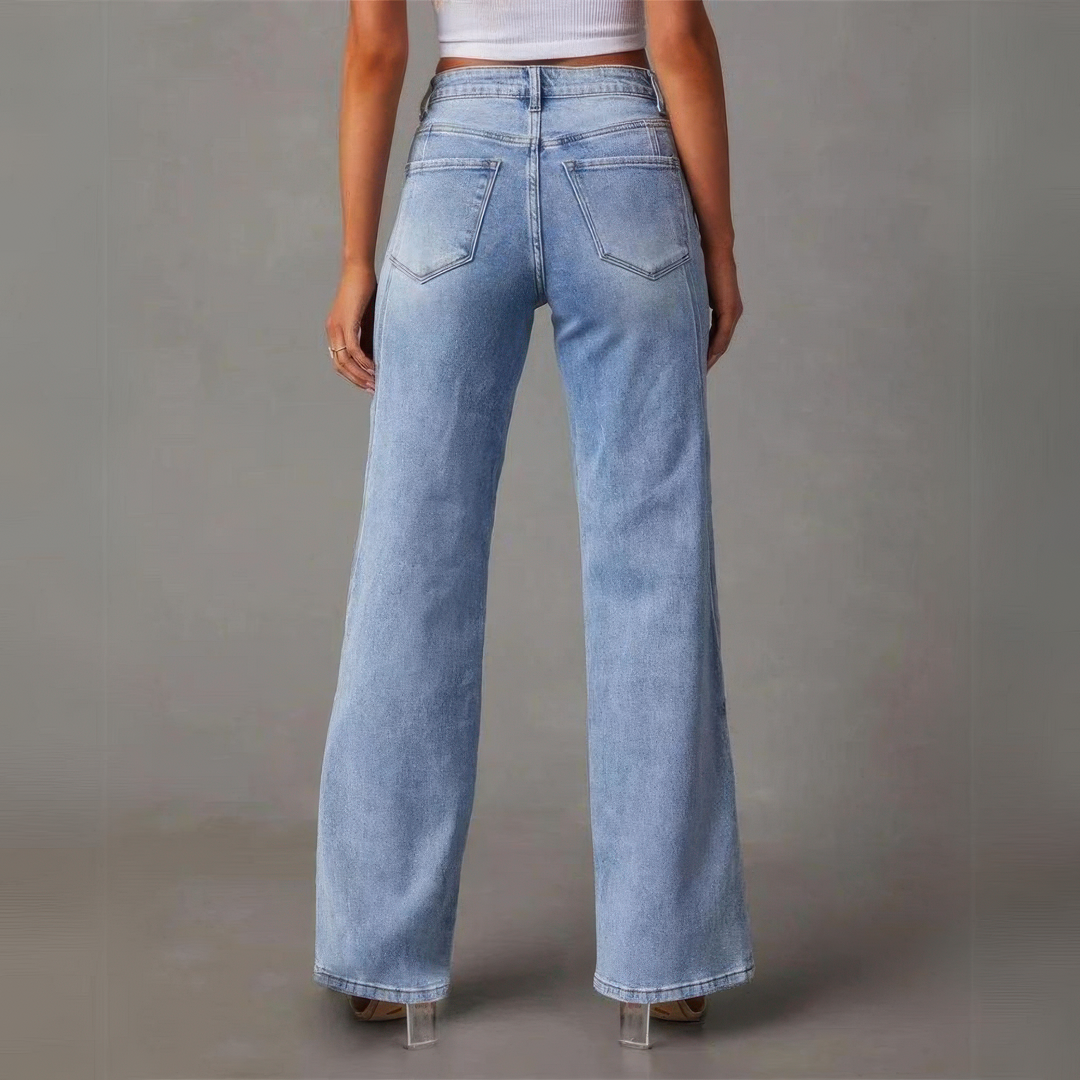 Moderne Damen High-Waist Wide-Leg Jeans in trendigem Design. Perfekte Jeanshose für eleganten Freizeit-Look.