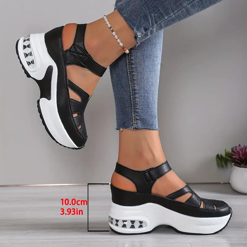 Damen Komfortsandalen in elegantem Design, leicht und verstellbar, mit orthopädischer Unterstützung für gesunde Füsse.