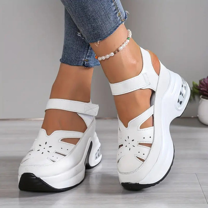 Ergonomische Damen Sommersandalen für Fussgesundheit. Bieten leichte, komfortable orthopädische Unterstützung den ganzen Tag.