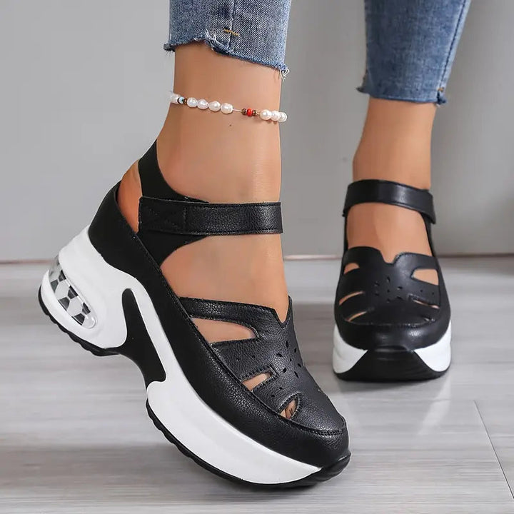 Unterstützende Damen Sommersandalen, orthopädisch und leicht. Perfekt für Komfort und Fussgesundheit bei jeder Aktivität.