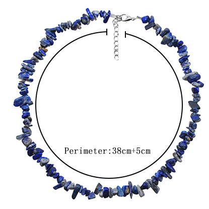 Elegante Damenkette, Kristallschmuck mit natürlichen, glänzenden Steinen.