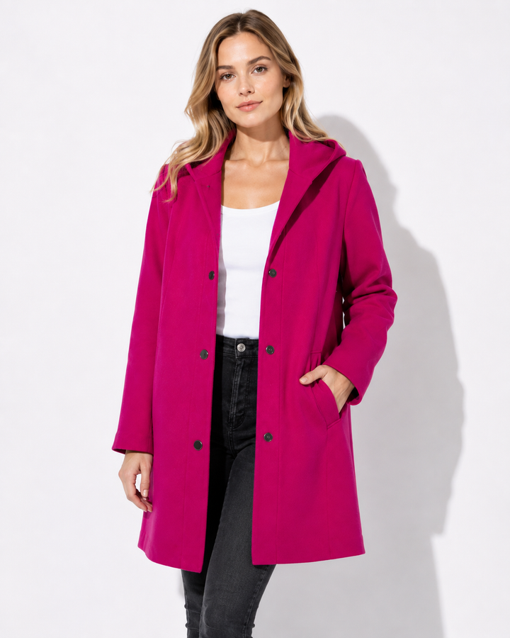 Stilvolle Damen Lässige Kapuzenjacke mit Knöpfen. Perfekt für Herbstmode & entspannte Tage.