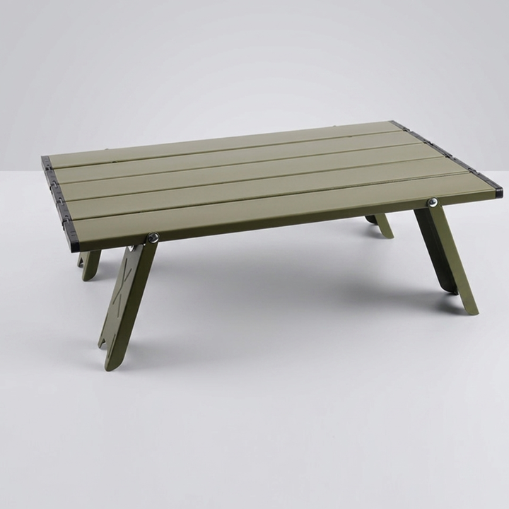 Robuster Kompakttisch für Outdoor, aus Aluminium gefertigt; ein ultraleichter Falttisch für Reisen.