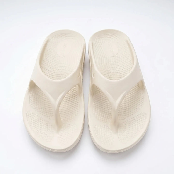 Sommerliche Damen Sandale, gepolstert, perfekt für Strand und entspannte Tage.