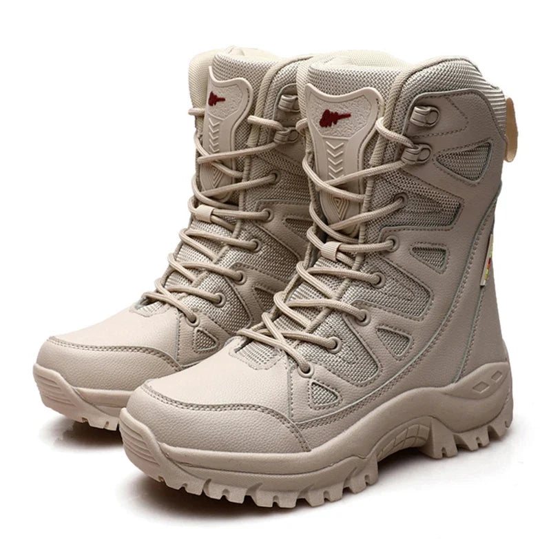 Knöchelhohe beige Damen Winterstiefel, robust und sicher für winterliches Wandern & Outdoor.