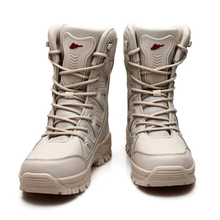 Warme schwarze Damen Wanderstiefel, ideal für Schnee & Kaltwetter, mit starker Profilsohle.