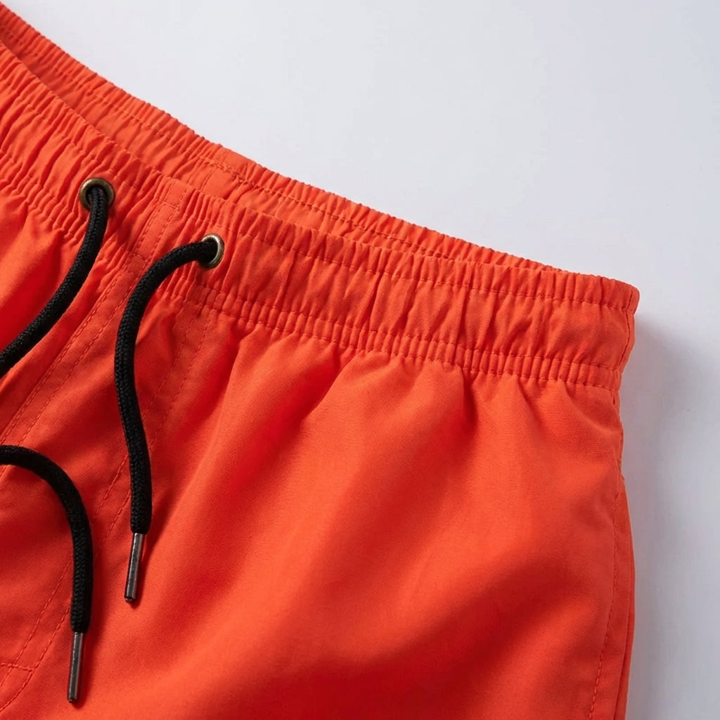 Schnelltrocknende Herren Badeshorts, perfekt für alle Wasseraktivitäten, Schwimmen & Strandurlaub.