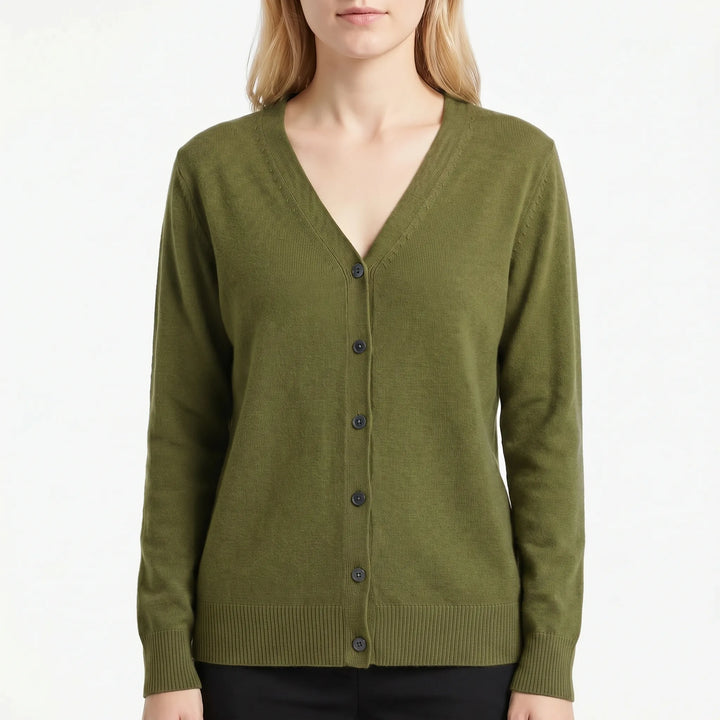 Bequeme Damen Strickjacke mit lockerem Schnitt, V-Ausschnitt und Knöpfen für hohen Tragekomfort.